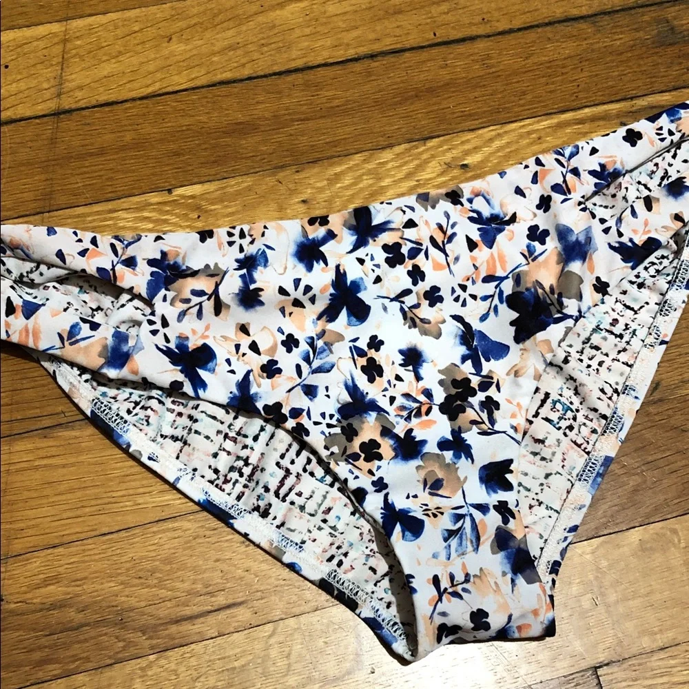 L*Space The Charlie Bikini Bottoms in Techno Garden Floral, Women’s size XL